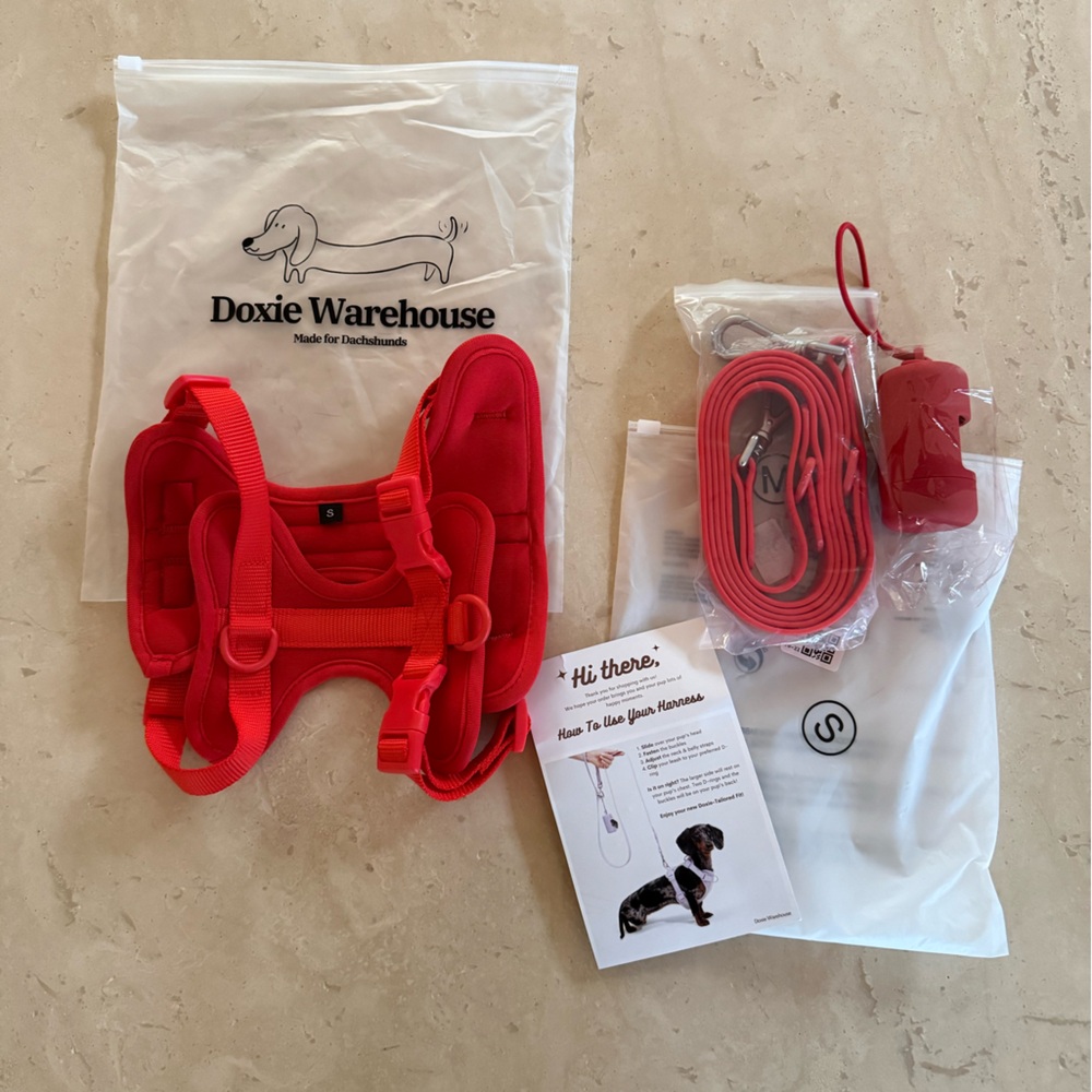 Doxie Warehouse Red Dog Harness and Leash Set with Waste Bag Holder S
